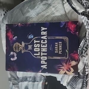 The Lost Apothecary (BOOK)